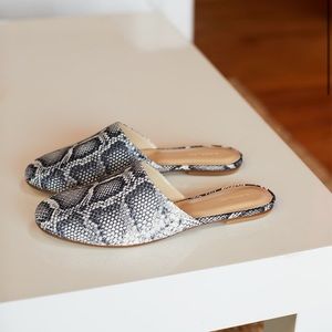 NIB Emerson Fry Cobra Leather Slides